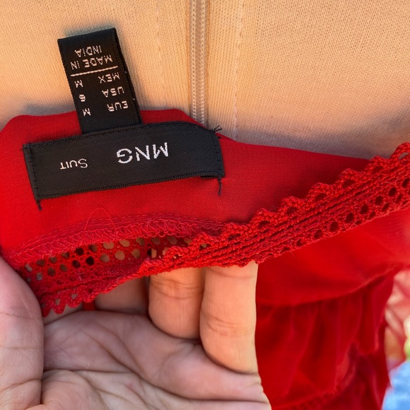 Red Maxi - Picture 4 of 5